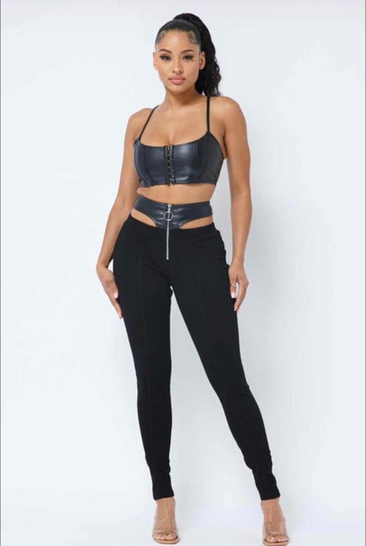 FAUX LEATHER CUT OUT DETAIL SKINNY PANTS WITH  LEATHER CROP